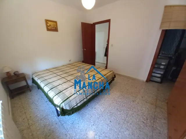 *250.000€*. inmobiliaria la mancha vende parcela urbana en urbanización riachuelos (Albacete). — 22