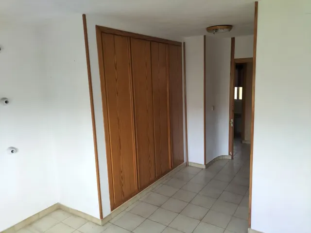 Se vende Chalet pareado en venta en Calle del Cercado Redondo, 8 — 28