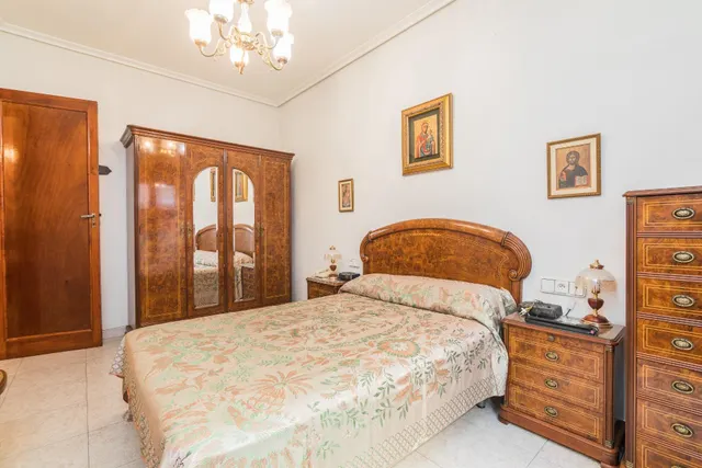 VIVIENDA UNIFAMILIAR CENTRICA — 16