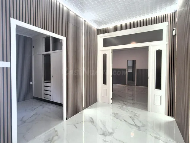 AMPLIA Y LUMINOSA CASA REFORMADA EN ZONA LLOMBAI, BURRIANA - foto 5