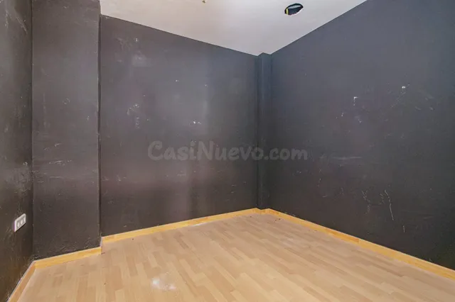 LOCAL EN CALLE SOL 25 CON 55 METROS — 4