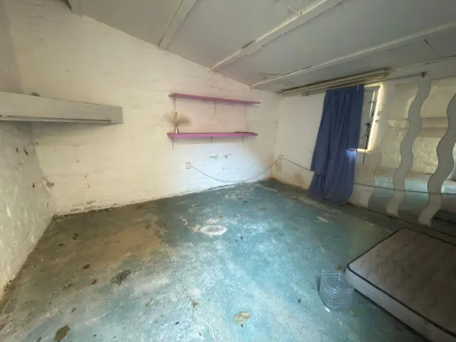 Solar de 100m2 en pleno centro de Vilanova del Cami con agua y luz por 79.000€. — 3
