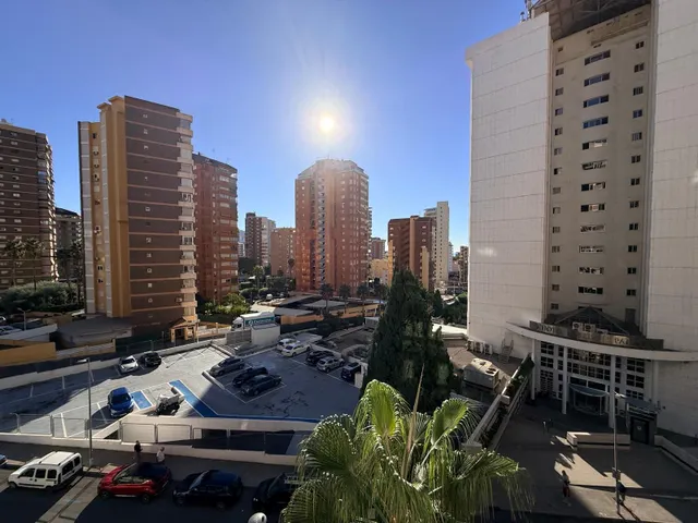 Fantástico piso de dos dormitorios en el centro de Benidorm — 26