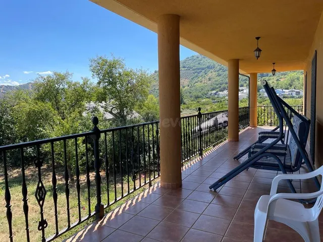 CHALET EN VENTA EN CORULLON EN EL BIERZO - foto 2