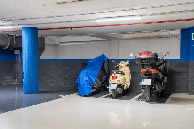 Parking de moto 2m² en alquiler - Eixample — 42
