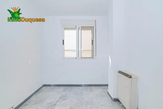 Piso de 3 Dorm. con PLAZA DE APARCAMIENTO (Sin ascensor) — 7
