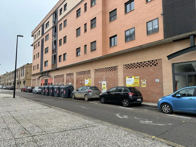 Locales en Calle Guillermo Fatas nº 2-4 con Calle Los Silos 