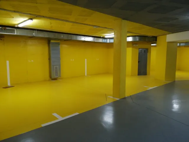 Piso a estrenar con terraza de 40 m2, parking y piscina en calle peatonal Nuredduna – Palma. — 14