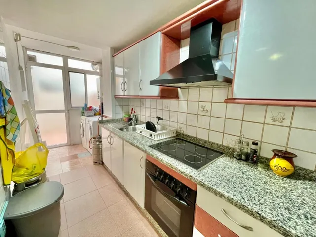 Piso exterior de 3 dormitorios en Miralbaida – Listo para entrar a vivir — 3