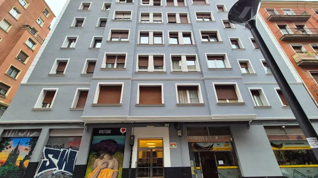 Piso 3 habitaciones 88m² en alquiler - Casco Viejo — 17