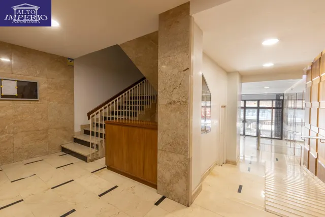 Amplia vivienda en pleno centro de Granada — 48