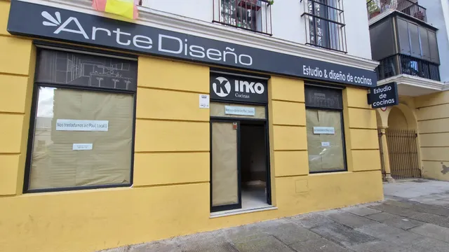 Local comercial en zona centro en Calle Santo Domingo junto a Plaza Aladro — 19