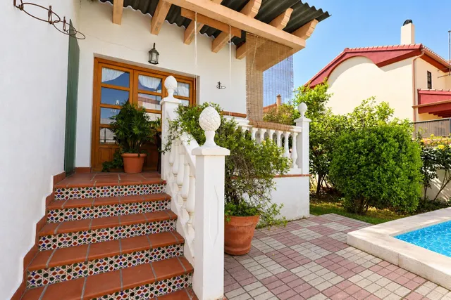 Chalet independiente con piscina en Híjar, Las Gabias — 46