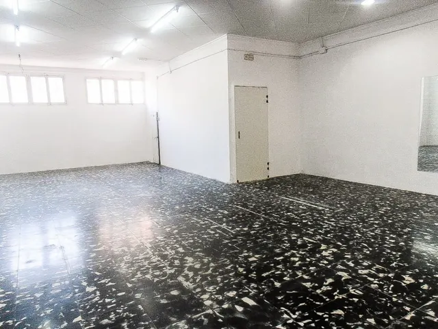 Local diáfano en venta, Sabadell, zona  Creu de Barbera — 14