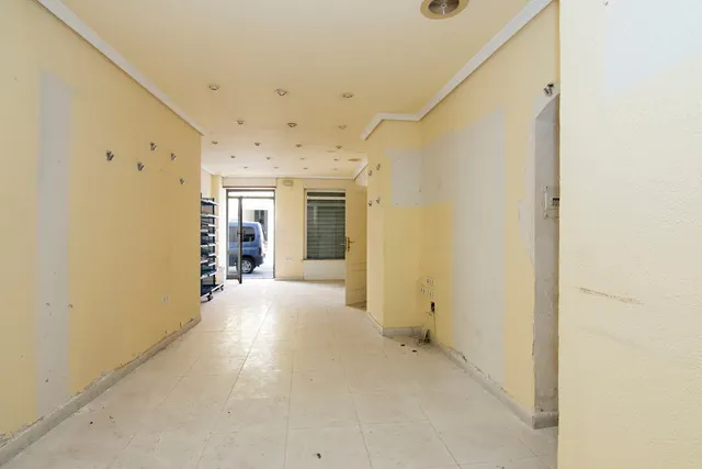 Escpecatcular Casa- Edficicio en el Centro de Baza — 16