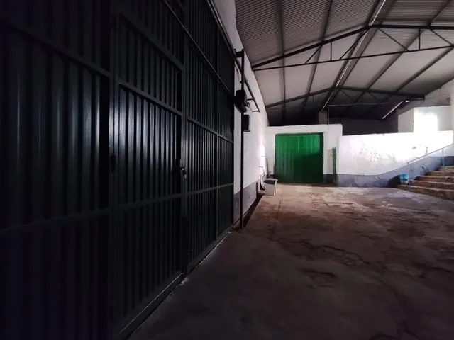 CASA PALACIO EN FUENTE DE CANTOS — 24