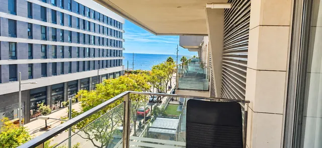 Vive junto al mar en Badalona: confort, tranquilidad y excelentes zonas comunitarias — 7