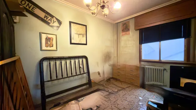 Se vende piso en el centro para reformar con ascensor 4 habitacione, 2 baños y garaje — 27