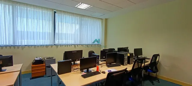 Se alquila oficina en Vitoria — 20