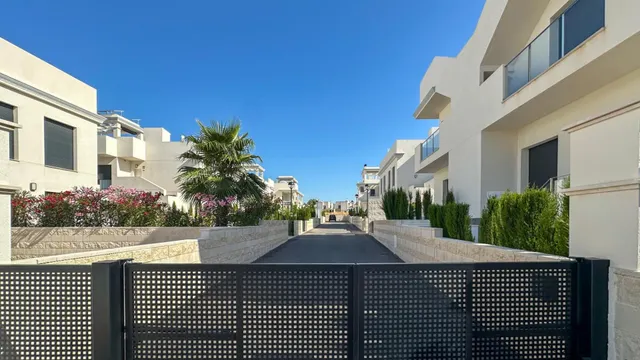 Bungalow 2 habitaciones 79m² en venta - Centro de la Ciudad Quesada — 49