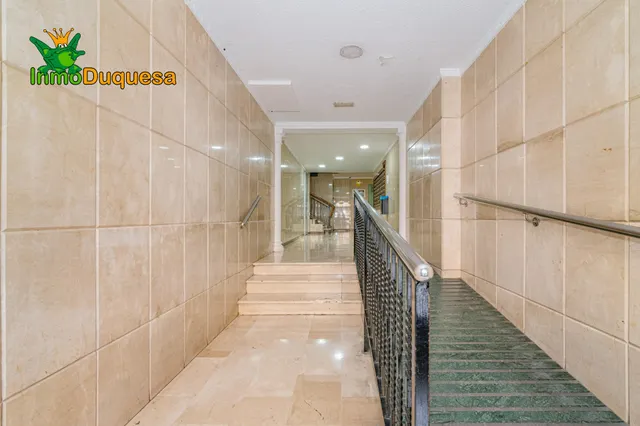 Piso de 4 dormitorios en Avenida de America. Con vistas despejadas. — 22