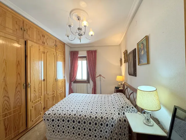 CASA EN LA EMBLEMATICA PLAZA DEL CASTILLO DE CANDELEDA — 22