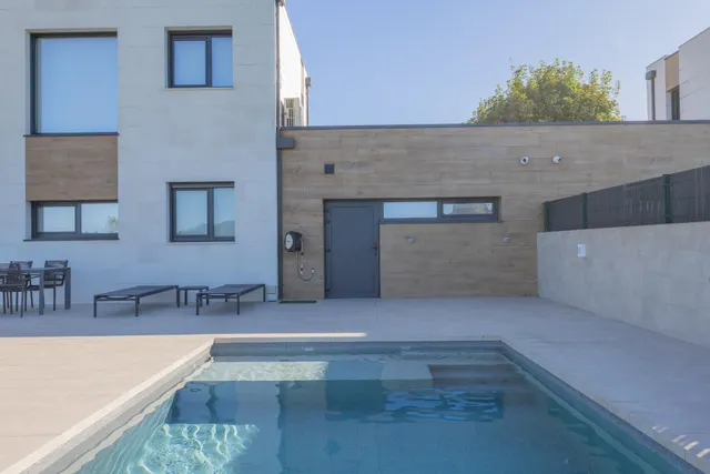 Espectacular chalet en Sancibrián con piscina climatizada — 8