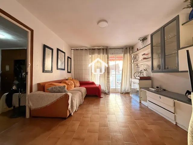 Piso 4 habitaciones 105m² en venta - Carolinas bajas — 25