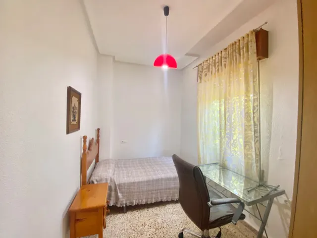 Estupenda casa en los desamparados, amplia, con porche, toda amueblada, a tan solo 5min de Orihuela ciudad (máximo dos inquilinos, o 3 estudiantes) estancia temporal — 12