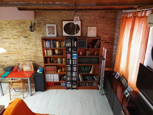 CASA JUNTO MERCAT DE SANT ANTONI — 19