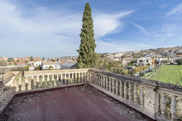 CASA CON MÁS DE 4000 METROS DE PARCELA EN MONACHIL — 39
