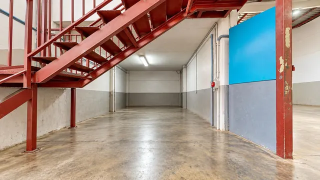 Nave junto a Mercadona en Aspe | Máxima visibilidad y potencial comercial — 11
