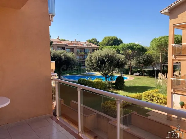 Apartamento en playa de Pals - Piscina comunitaria - foto 3