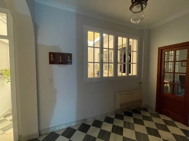 CASA EN EL CENTRO DE SANLUCAR — 26