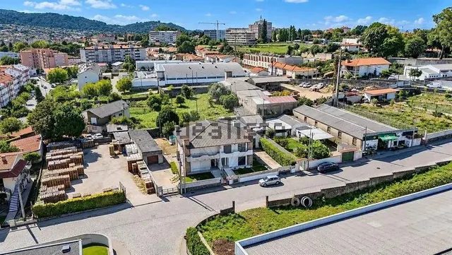 Chalet 4 habitaciones 268m² en venta - Aves — 44