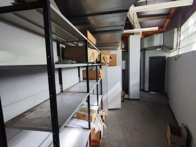 Local / oficina venta o alquiler — 12