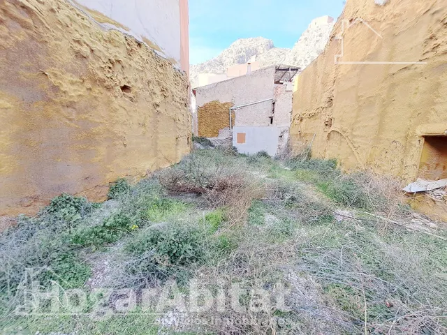 ¡OPORTUNIDAD INCREÍBLE! TERRENO URBANO ESQUINERO Y AMPLIO - foto 5