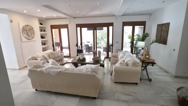 Chalet 6 habitaciones 467m² en venta - Costa Del Sol — 8