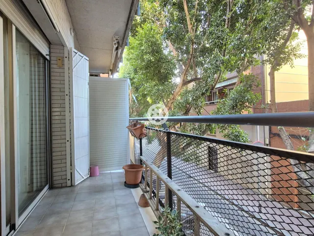 Dúplex con encanto de casa independiente, 4 dormitorios y terraza de 20 m2. — 27