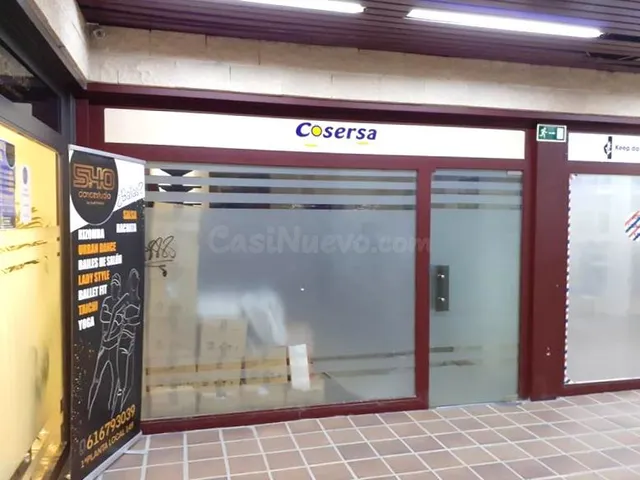 Venta local comercial en Las Rozas de Madrid - foto 2