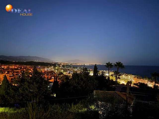 Preciosa casa en Estepona (Málaga) con maravillosas vistas al mar — 48