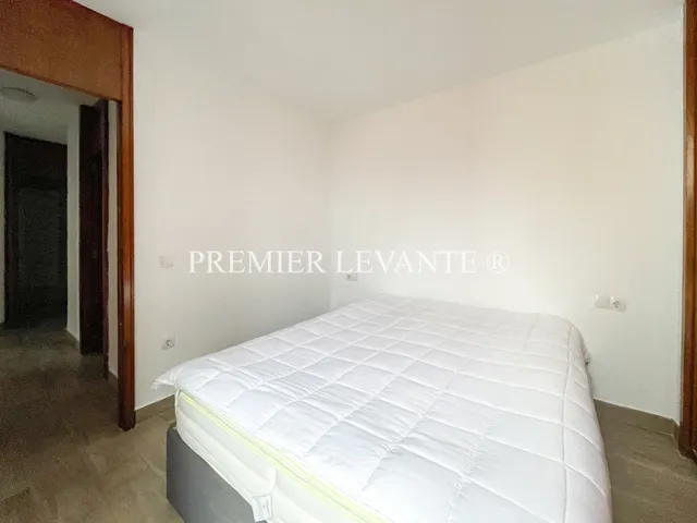Vivienda en Centro, 4 hab y 2 baños, reformada, con ascensor. — 22