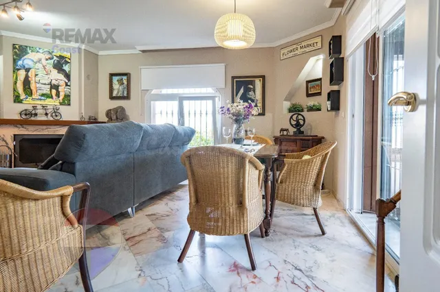 Chalet independiente en venta en Alhaurín de la Torre – Zona - foto 5