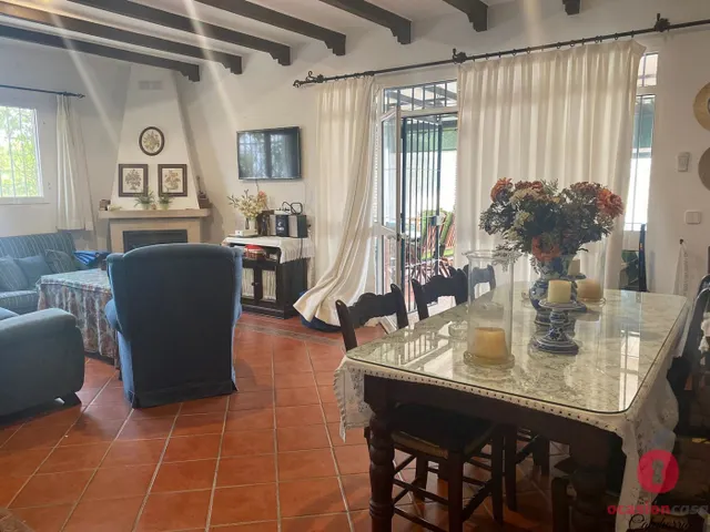 GRAN CASA CON TERRENO EN LOS ALGARBES (LA CARLOTA) - 3.500 METROS ¡HIPOTECABLE! — 12