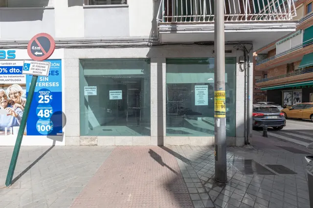 ¡Gran oportunidad de inversión en el Zaidín! — 18