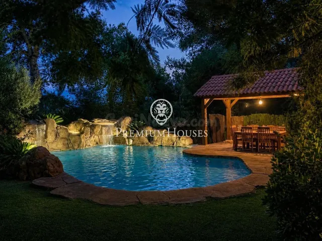 Casa independiente con piscina en Begues Park - foto 3