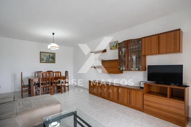PISO EN PRIMERA LÍNEA DE PLAYA — 23