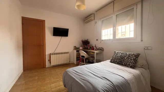 PISO CON ENTRADA INDEPENDIENTE Y TERRAZA EN LA CREU DE BARBERA - LA ROMANICA — 17