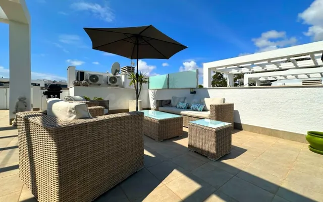 Se vende ático de 2 dormitorios en la primera planta con solárium privado en Oasis Beach XII, El Raso, Guardamar del Segura — 30