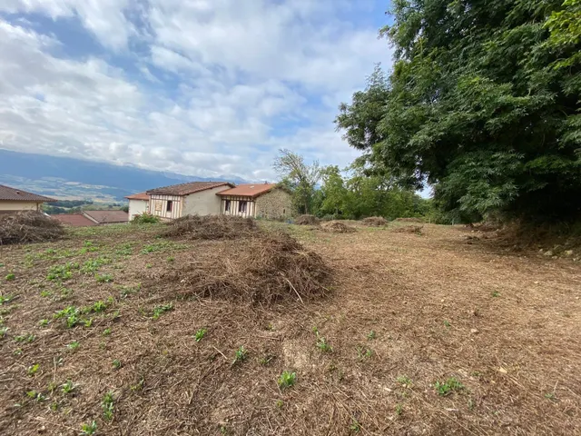 EN VENTA TERRENO URBANO CON PROYECTO